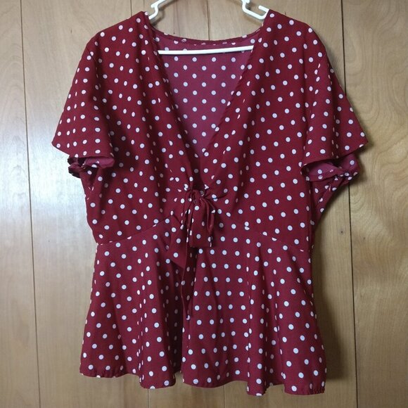 Women's 3XL Short Sleeve Pullover Red Polka Dot Tie Blouse Lightweight - Picture 1 of 4